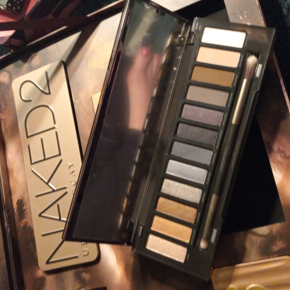 URBAN DECAY NAKED NUMBER ONE EYESHADOW VAULT - Picture 9 of 13